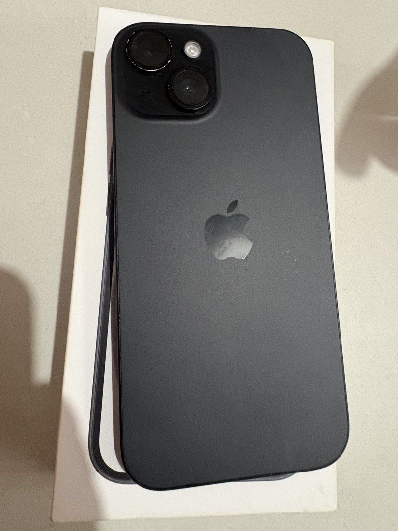 iPhone 15 Black 128Gb (Category: iPhone 15 Series) located in Manila. Submitted by erazeal (Listing ID 1460960338, Image 2). Description: iPhone 15 Black •128GB Storage •ZP/A Variant •87% Battery Health •515 Cycle Count •No SIM Restrictions / Factory Unlocked With Original Box & Original Cord Minimal paint chips sa camera Clean and ready to use. 26,500 (Negotiable).