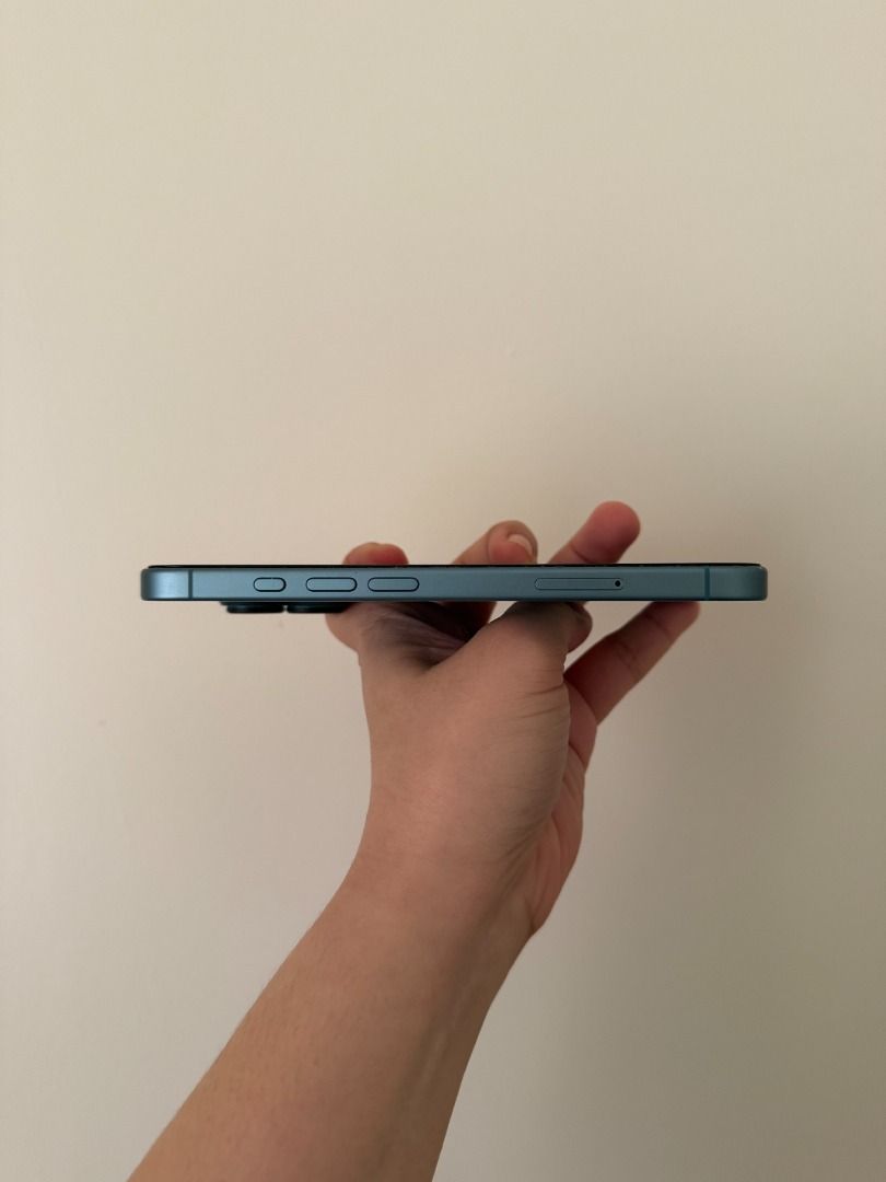 Iphone 16 128GB (Category: iPhone 16 Series) located in Manila. Submitted by chibiwxc (Listing ID 1460997375, Image 3). Description: Iphone 16 128GB 88BH RFS upgrade Negotiable.