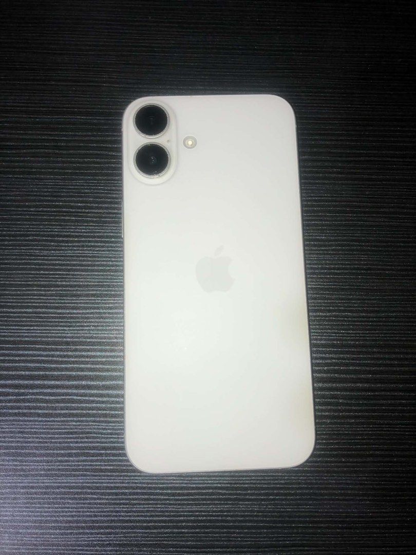IPHONE 16 PLUS (Category: iPhone 16 Series) located in Taguig. Submitted by m_ortega (Listing ID 1461042606, Image 1). Description: FS: IPHONE 16 PLUS 256 gb ZP/A variant 88% batt health face id/true tone all working PERSONAL USE issue: paint chips only meet up only!!.