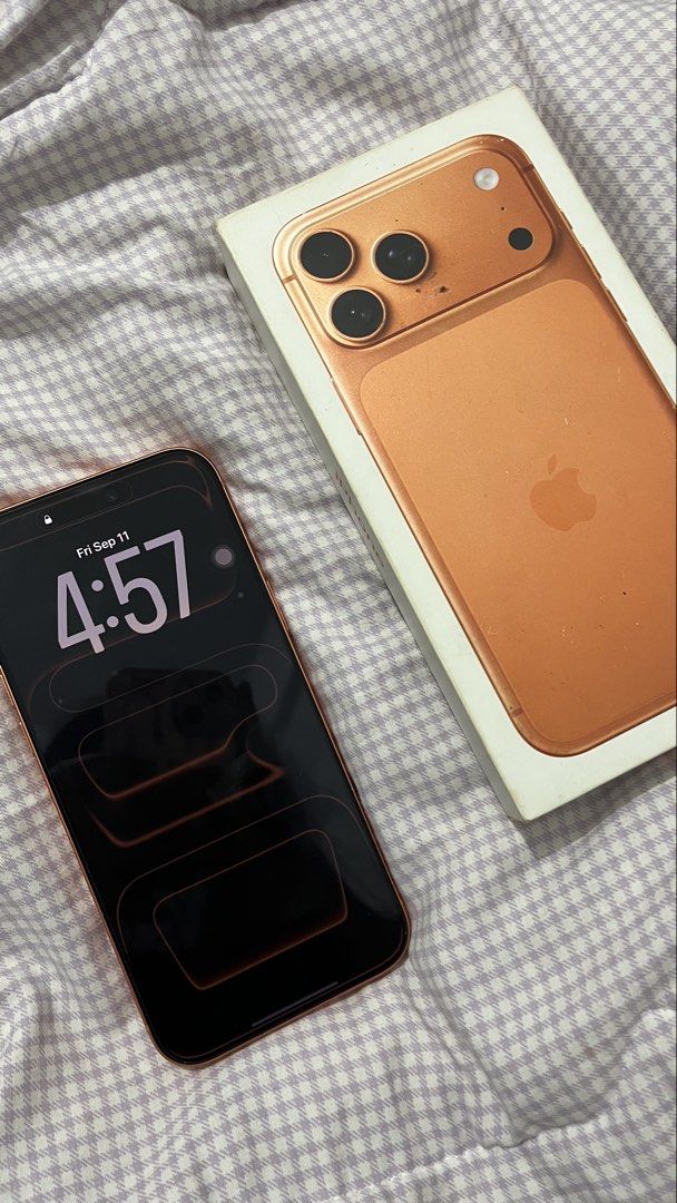 iPhone 17 Pro Max 256GB 101% Smooth! (Category: iPhone 17 Series) located in Pasig City. Submitted by calidesilva (Listing ID 1461008029, Image 2). Description: iPhone 17 Pro Max 256GB — ₱58,000 Fixed Price! Good as new! * 101% smooth, no issues * No dents or scratches * Battery Health: 92% * 616 battery cycles * With box and receipt * Limited warranty until October 16, 2026 * RFS will upgrade to iPhone 18 Pro Max Meet-up: Pasig / SM Megamall / B
