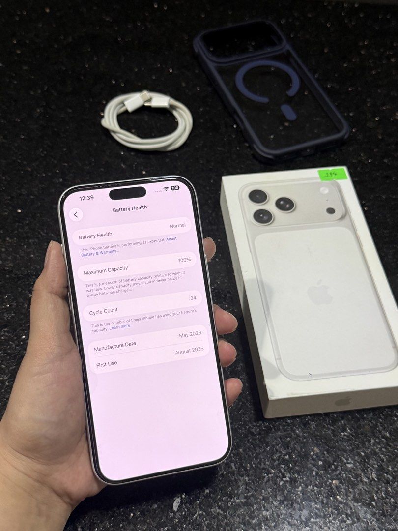Iphone 17promax 256GB (Category: iPhone 17 Series) located in Manila. Submitted by _notinthemood (Listing ID 1461109333, Image 3). Description: FOR SALE OR SWAP SA LOWER UNIT Iphone 17promax 256GB 1 Month old Only Complete package Openline | Any sim will do Battery 100% 34CC Working FACE ID Working Truetone No issue Never narepair Location Cavite/Manila/QC.