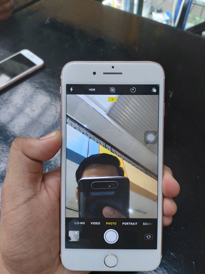 Iphone 7 Plus 128 Gb (Category: iPhone 7 Series) located in Manila. Submitted by kenriosy (Listing ID 1461012899, Image 3). Description: . 128 lang kasi option sa listing any sim working fingerprint 100bh issue is yung silent switch..