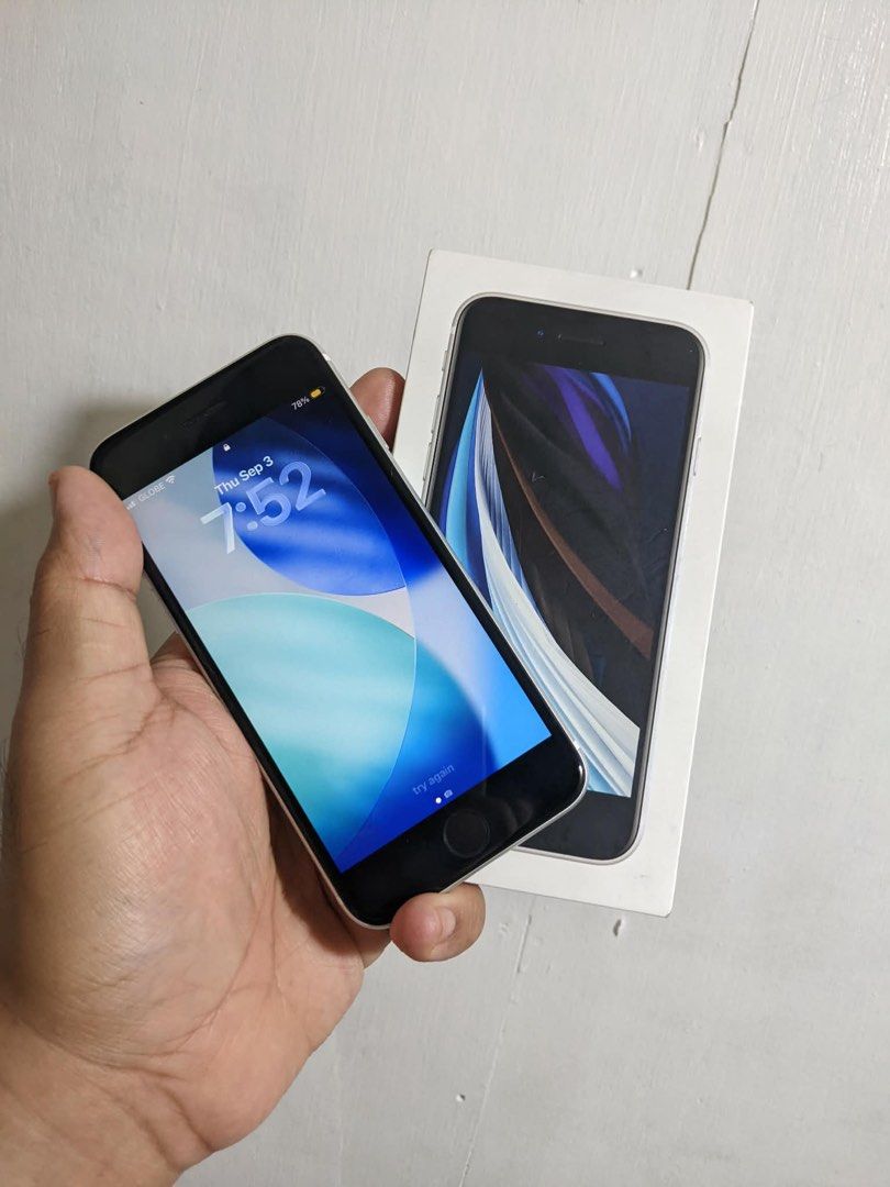 Iphone SE 2 (Category: iPhone SE Series) located in Manila. Submitted by newmountain.0e1246 (Listing ID 1460958181, Image 2). Description: No issue 64 gig factory unlocked replaced with high capacity battery. open sa swap google pixel 4a add ka nalang konti. location LRT tayuman..