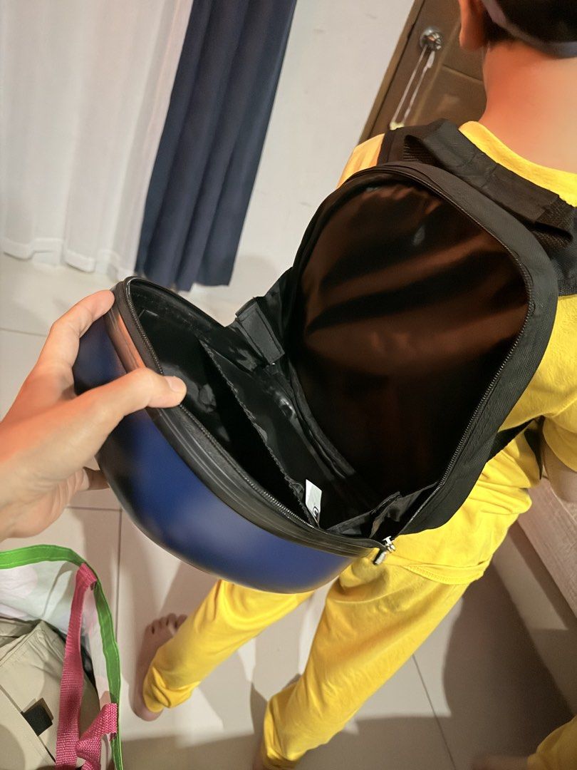 iPlay iLearn Hard Shell Backpack for Kids (Category: Babies & Kids Fashion) located in Rizal. Submitted by macristina33105 (Listing ID 1461024259, Image 2). Description: - Fun navy blue backpack for kids - Features cool helicopter and airplane design - Durable hard shell exterior for protection - Spacious interior with pockets - Adjustable straps for a comfortable fit - Ideal for school or travel adventures.