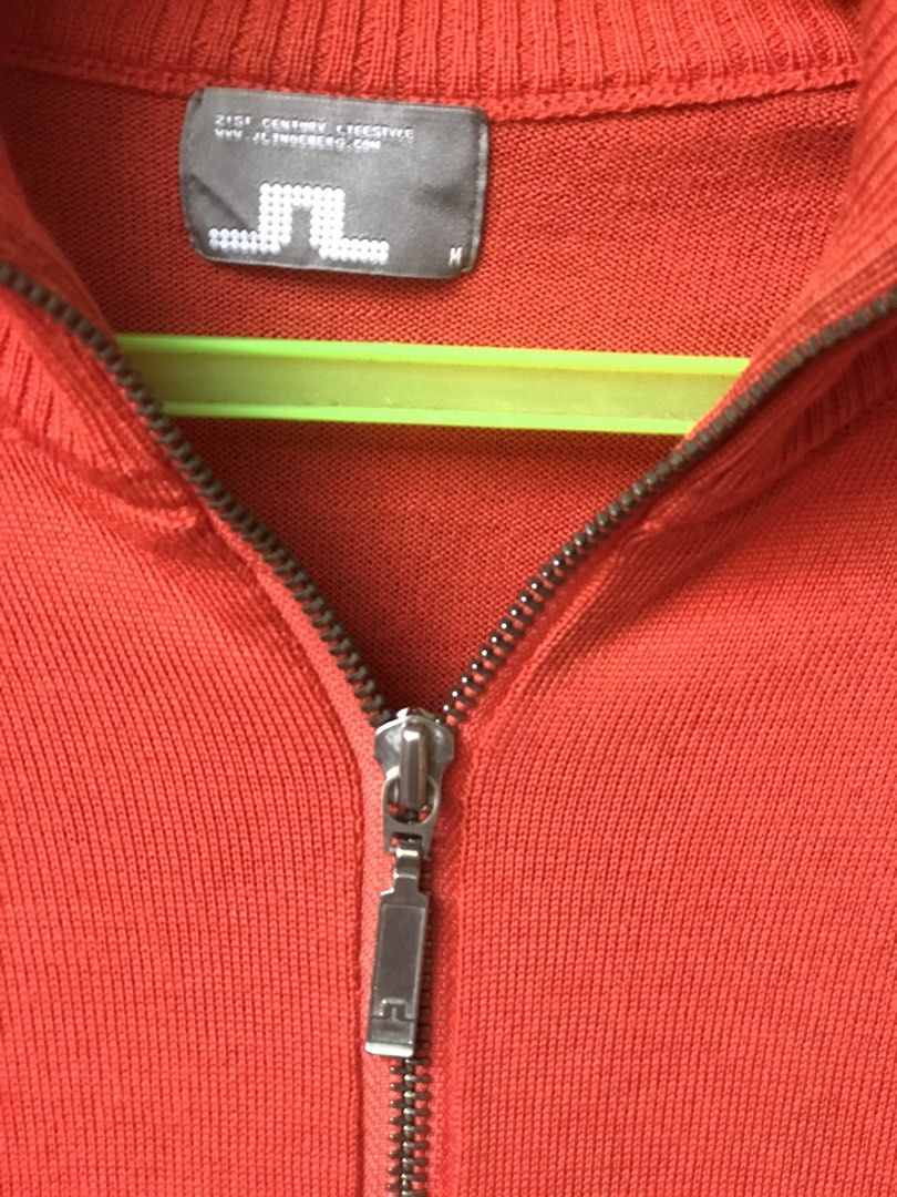 J lindeberg zip up jacket (Category: Coats, Jackets and Outerwear) located in Alicia. Submitted by aljaber43 (Listing ID 1460987058, Image 3). Description: Excellent condition Good as new.