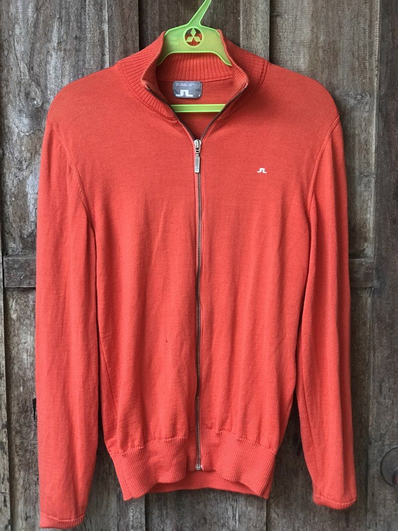 J lindeberg zip up jacket (Category: Coats, Jackets and Outerwear) located in Alicia. Submitted by aljaber43 (Listing ID 1460987058, Image 1). Description: Excellent condition Good as new.