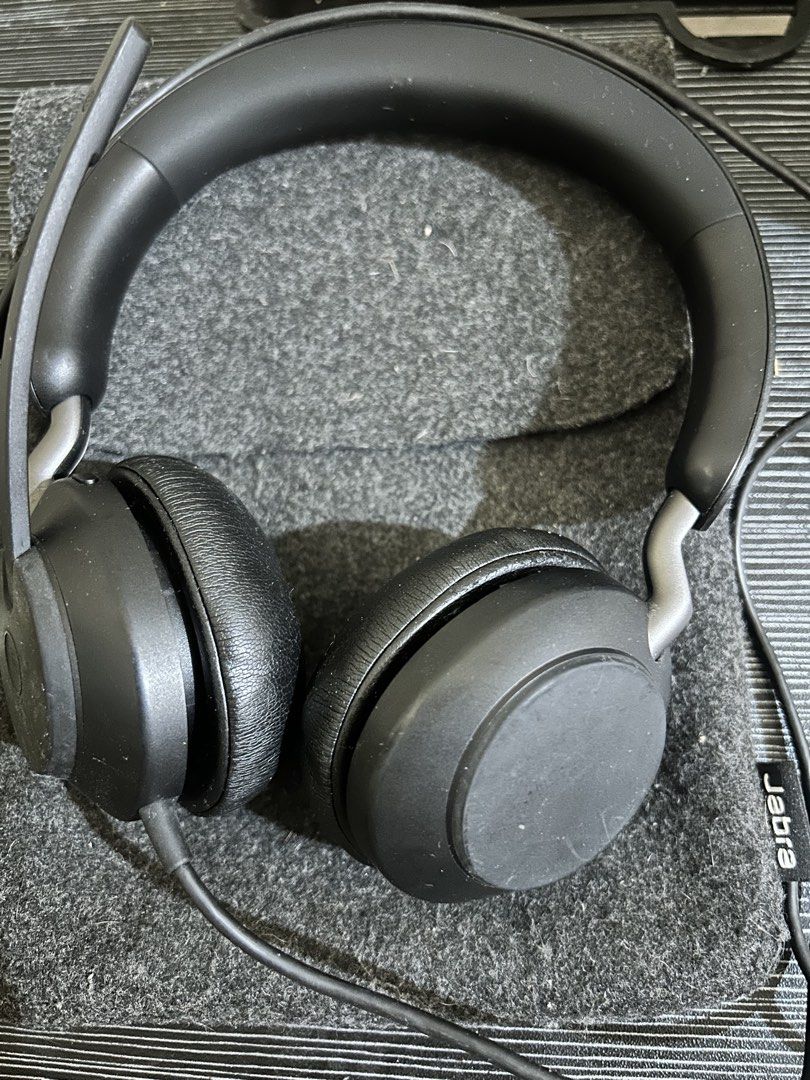 Jabra Evolve2 40 UC USB-C Stereo Headset Matte Black (Category: Headphones & Headsets) located in Paranaque City. Submitted by paologutz_earth (Listing ID 1461000658, Image 1). Description: - Jabra Evolve2 40 UC Stereo Headset - Sleek matte black finish - Attached cable for easy connection - Adjustable headband for a perfect fit - Ideal for clear calls and deep focus - Comfortable earcups designed for extended use - Compatible with USB-C devices.