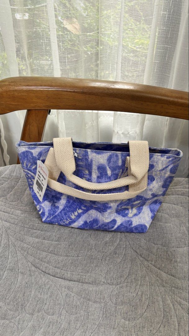 Jim Thompson Canvas Tote small (Category: Tote Bags) located in Calamba. Submitted by cur8d (Listing ID 1461088791, Image 2). Description: .