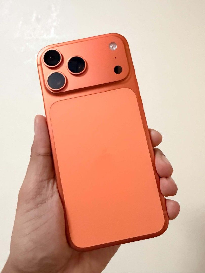 John Melvin Baliwas (Category: iPhone 17 Series) located in Manila. Submitted by breadandbutter2500 (Listing ID 1461000331, Image 2). Description: Iphone 17 Promax Cosmic Orange 256 Gb / Local Variant (NTC) 2 Months Old / Under Warranty 100 Bh / 84 Cc W/ Orig Box & Orig Cord No Issue No Dents No Scratches.