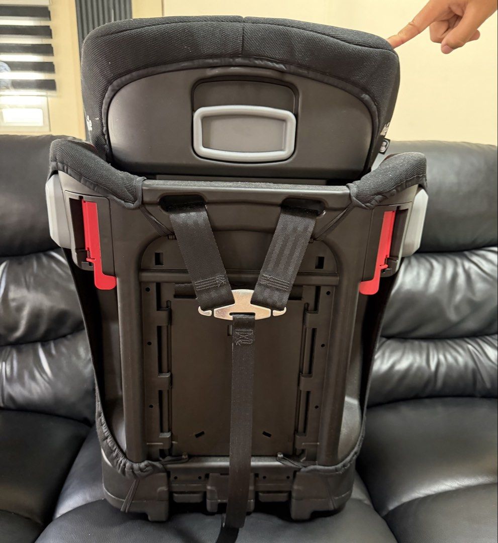 Joie Car Seat (Category: Car Seats) located in Las Pinas. Submitted by shop.at.first.sight (Listing ID 1460943576, Image 2). Description: ✨ Color: Two Tone Black ✨ Used only twice! ✨ Still in very good condition and well-maintained ✨ Comfortable and safe for your little one ✨ Trusted and reliable Joie brand RFS: Hindi sanay si baby sa car seat, kaya twice lang talaga nagamit. Perfect for parents looking for a quality car seat na halos bagong-bago