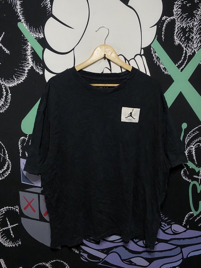 JORDAN🖤 (Category: Tshirts & Polo Shirts ) located in Tabaco. Submitted by goodyshit.9 (Listing ID 1460979214, Image 1). Description: JORDAN🖤 EXCELLENT CONDITION✅ COLOR RATE 9.8/10 NO ISSUE📌 24/28 .