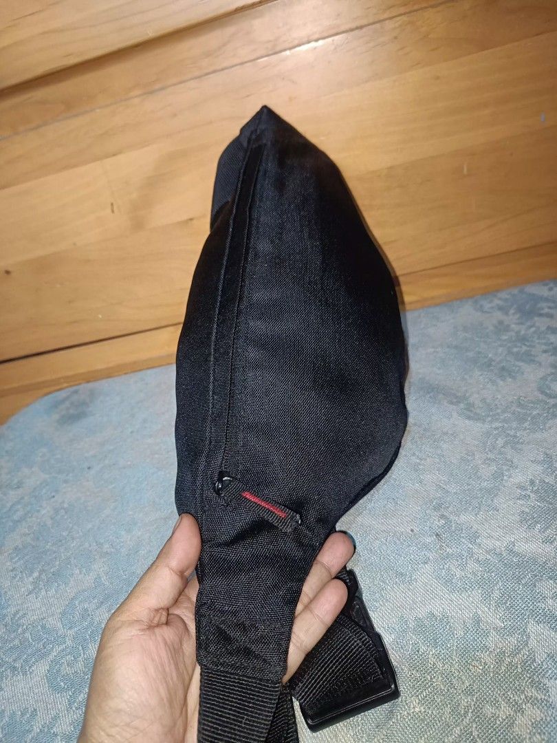 Jordan Belt Bag (Category: Belt bags, Clutches and Pouches) located in Baguio. Submitted by roselleshiddentreasures13384 (Listing ID 1460951683, Image 2). Description: 🌸Canvass Material 🌸No Major Issue 🌸Normal Signs Of Use Only 📏Small - Meduim o0Size 🖼️Check All Photos For Other Details ❌Limit You Expectation The Item Is Preloved ( From Ukay ) ❌No Return No Exchange.