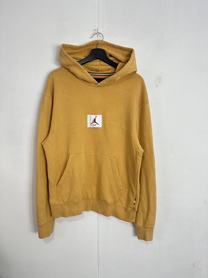 Jordan Flight Hoodie (Category: Coats, Jackets and Outerwear) located in Las Pinas. Submitted by archimedes.joaquin (Listing ID 1460946918, Image 1). Description: Excellent condition - 9.5/10 color rate - sz Large 23 width 27 length - embroidered back logo No issue Authentic.