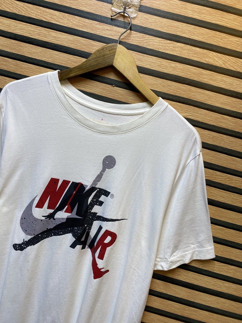 JORDAN JUMPMAN CLASSIC TEE (Category: Tshirts & Polo Shirts ) located in Makati City. Submitted by drip.poww (Listing ID 1461088676, Image 2). Description: - Authentic Jordan - Color: White - Size: Large - Dimes: 23x27 - Authentic - Excellent condition - Need wash, fresh from bale - Material: 100% Cotton Please don’t expect too much—these are thrifted (ukay) items. 😊 !!STILL NEGOTIABLE!!.