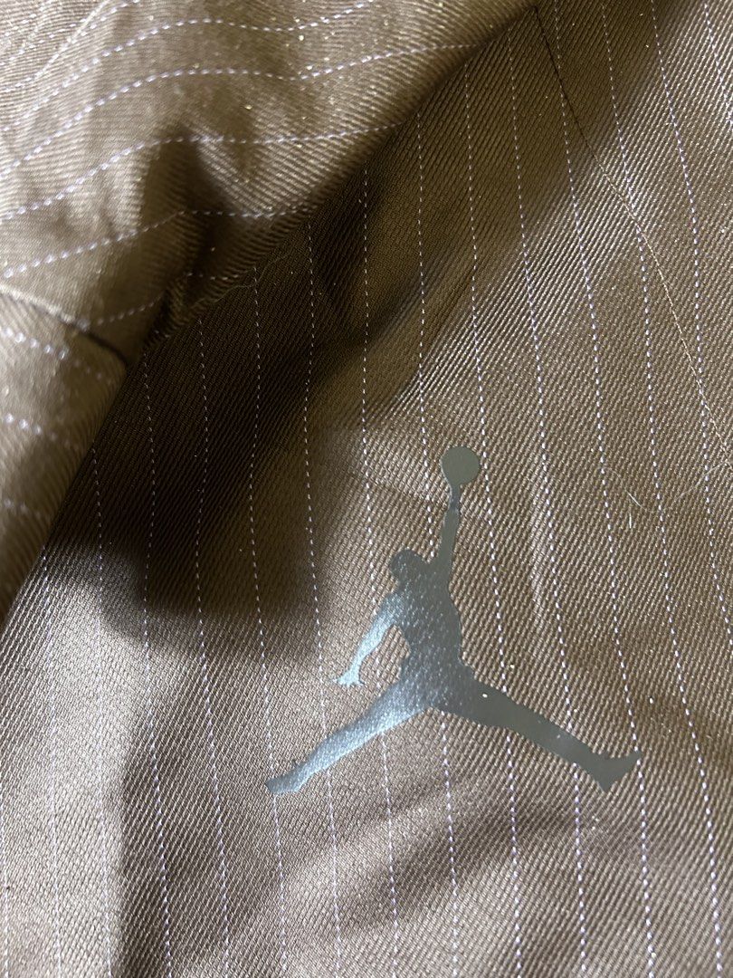 Jordan Wind breaker (Category: Coats, Jackets and Outerwear) located in Aurora. Submitted by purethrift07 (Listing ID 1461082864, Image 2). Description: Maganda Dm me Fresh from the bale .