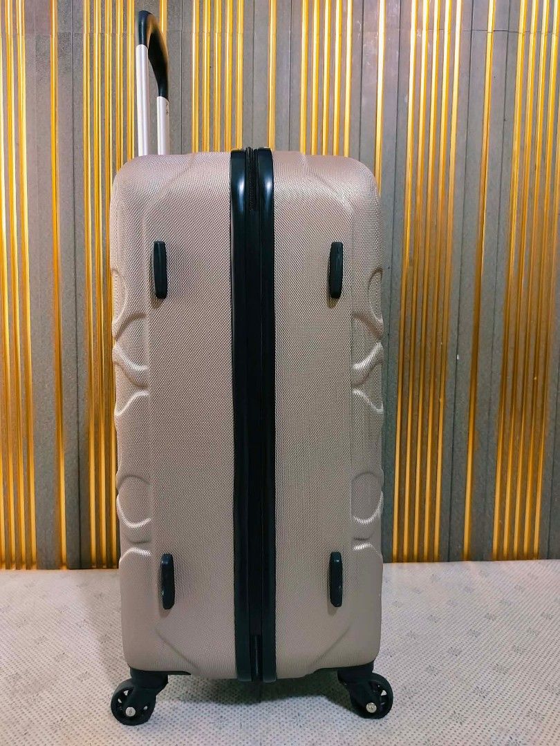 Kamilian by Samsonite Spinner Medium Hardcase Luggage (Category: Luggage) located in Valenzuela. Submitted by se_japansurplus (Listing ID 1461033076, Image 3). Description: 😍😍BRANDED LIGHTWEIGHT😍😍 📍 KAMILIANT BY SAMSONITE SPINNER📍 ⚡⚡SALE NEW ARRIVAL ⚡⚡ Japan Imported Medium Size ✨Polycarbonate hardcase ✨Security Coded Lock Tsa Approved ✨Smooth and silent 360 Rotation Double Wheels ✨Telescopic Push handle ✨Top and Side carrier Handle ✨Wide s