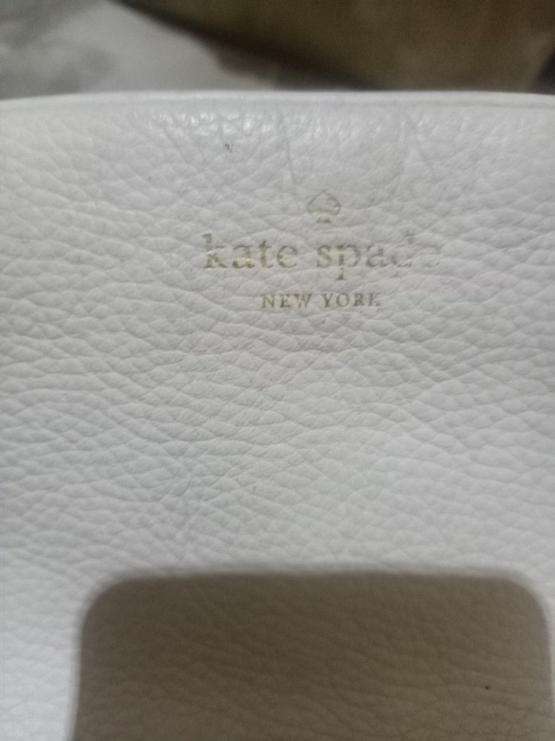 Kate spade bag (Category: Cross-body Bags) located in Manila. Submitted by kirashop_608 (Listing ID 1460959443, Image 3). Description: cute mini for cellphone or wallet.