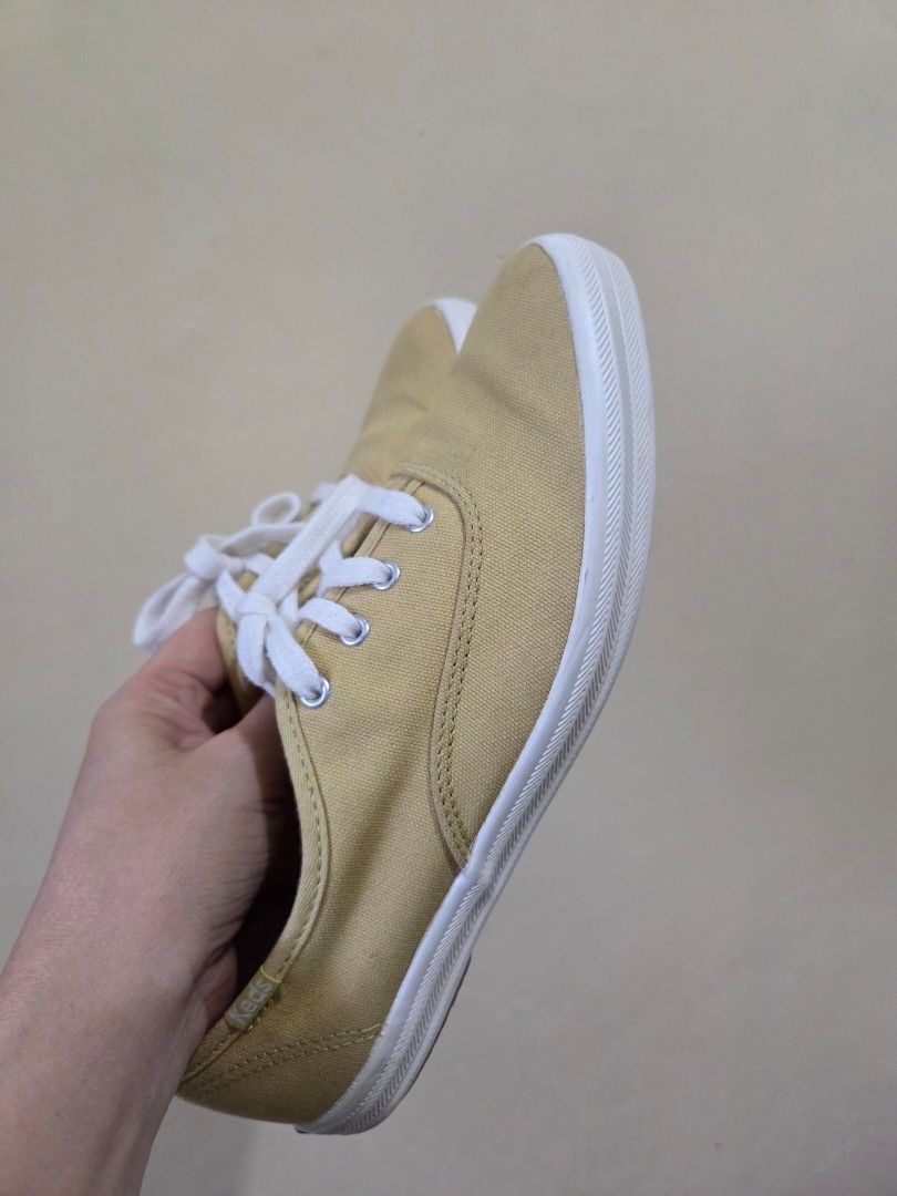 Keds 7.5 (Category: Sneakers) located in Naguilian. Submitted by impulsive.buyer02 (Listing ID 1460941284, Image 3). Description: No flaw.