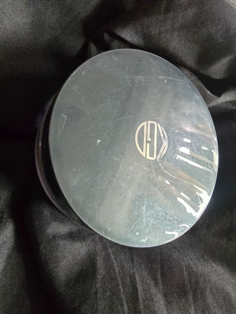 KGD Loose Powder Foundatio (Category: Makeup) located in Makati City. Submitted by naomikim818 (Listing ID 1460944403, Image 1). Description: 85% full Purchased this year Feb ‼️ I DON'T SELL / USE FAKES - KGD Loose Powder Foundation - Light to medium coverage - Natural finish - Comes in a jar with a sifter - Ideal for setting makeup or everyday wear - Still has a lot of product left.