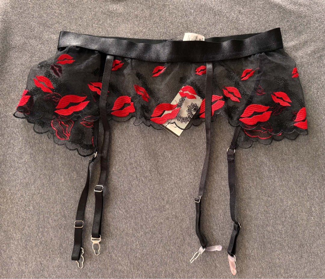kiss garter belt M (Category: Belts) located in San Jose. Submitted by 99ners (Listing ID 1460924771, Image 1). Description: .