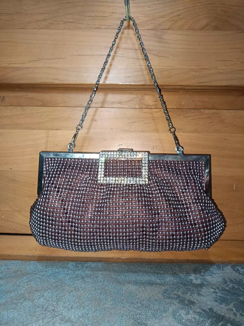 KissLock Party Bag (Category: Purses & Pouches) located in Baguio. Submitted by roselleshiddentreasures13384 (Listing ID 1460954706, Image 1). Description: 🌸Beads Material 🌸No Major Issue 🌸Normal Signs Of Use Only 📏Small Size 🖼️Check All Photos For Other Details ❌Limit You Expectation The Item Is Preloved ( From Ukay ) ❌No Return No Exchange.