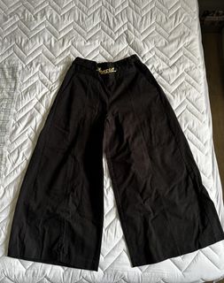(Category: ) located in . Submitted by theclosetclaud (Listing ID 1461070329, Image 1). Description: .