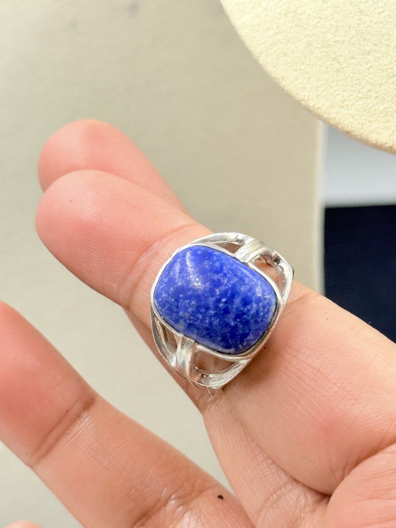 Lapis Lazuli Sterling silver 925 (Category: Rings) located in Baguio. Submitted by manang_isang (Listing ID 1461104603, Image 1). Description: Lapis Lazuli Chunky Sterling Silver 925 size 7.5 .