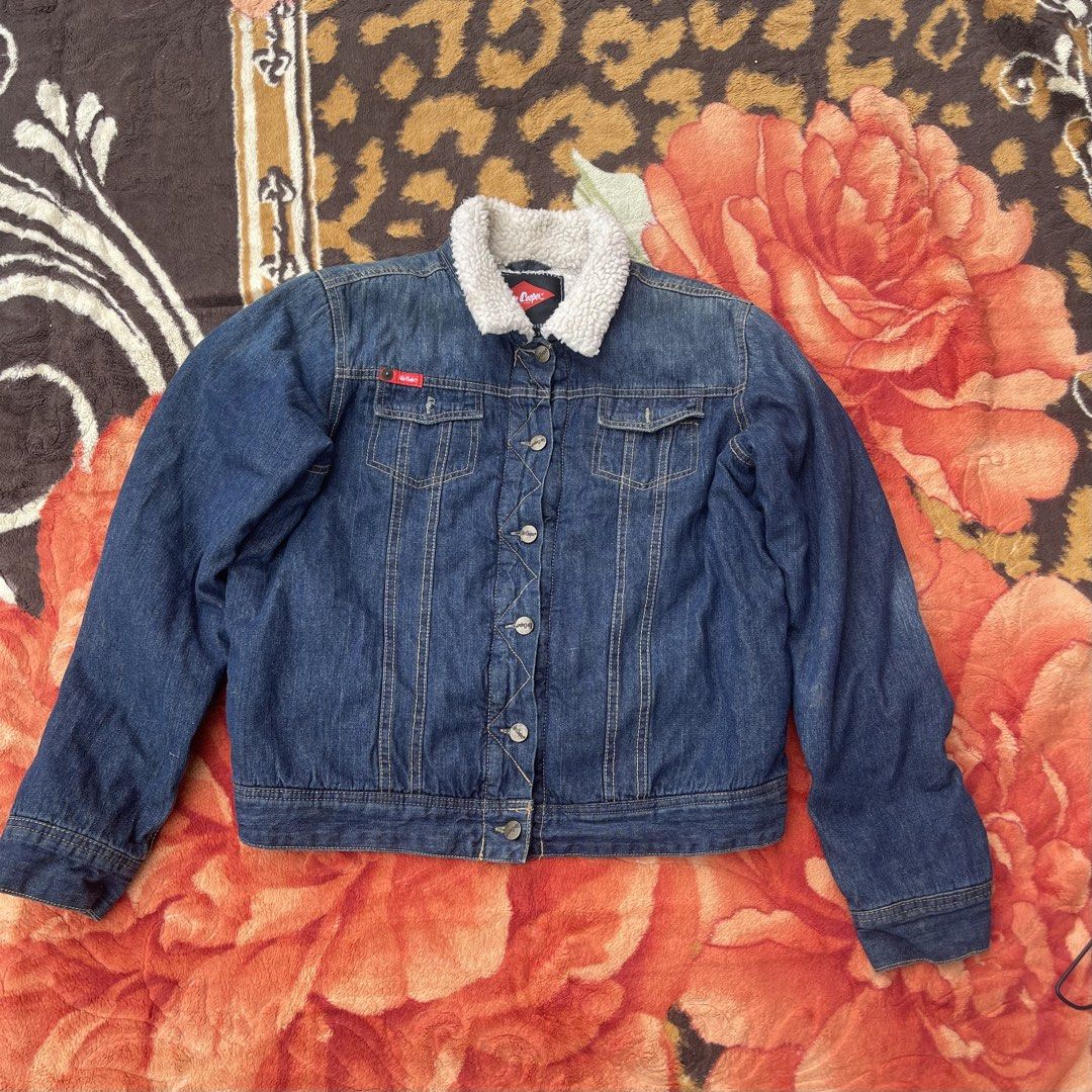 Lee Cooper Denim Jacket with Sherpa Collar - Size 16 (Category: Coats, Jackets and Outerwear) located in Manila. Submitted by aikyy_ (Listing ID 1460921794, Image 1). Description: - Classic blue denim jacket by Lee Cooper - Features warm sherpa fleece lining and collar - Button-up front with two chest pockets - Ideal for cooler weather - Made from 100% cotton - Size 16.