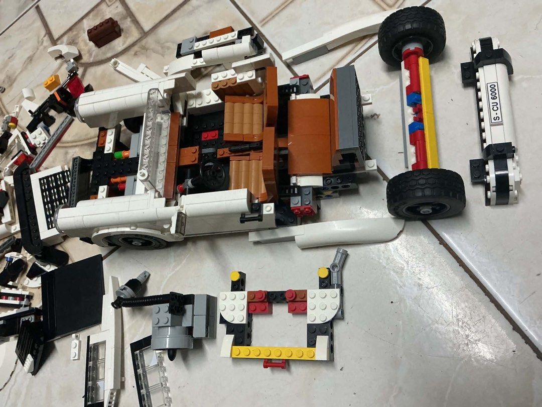 Original Lego porshe incomplete (Category: Lego & Building Sets) located in Angeles City. Submitted by ritenianstuff (Listing ID 1461101051, Image 2). Description: original lego porshe May kulang check photos Kaya mura nkpost incomplete po Lp posted authentic po Add sf 104 Gcash payment.
