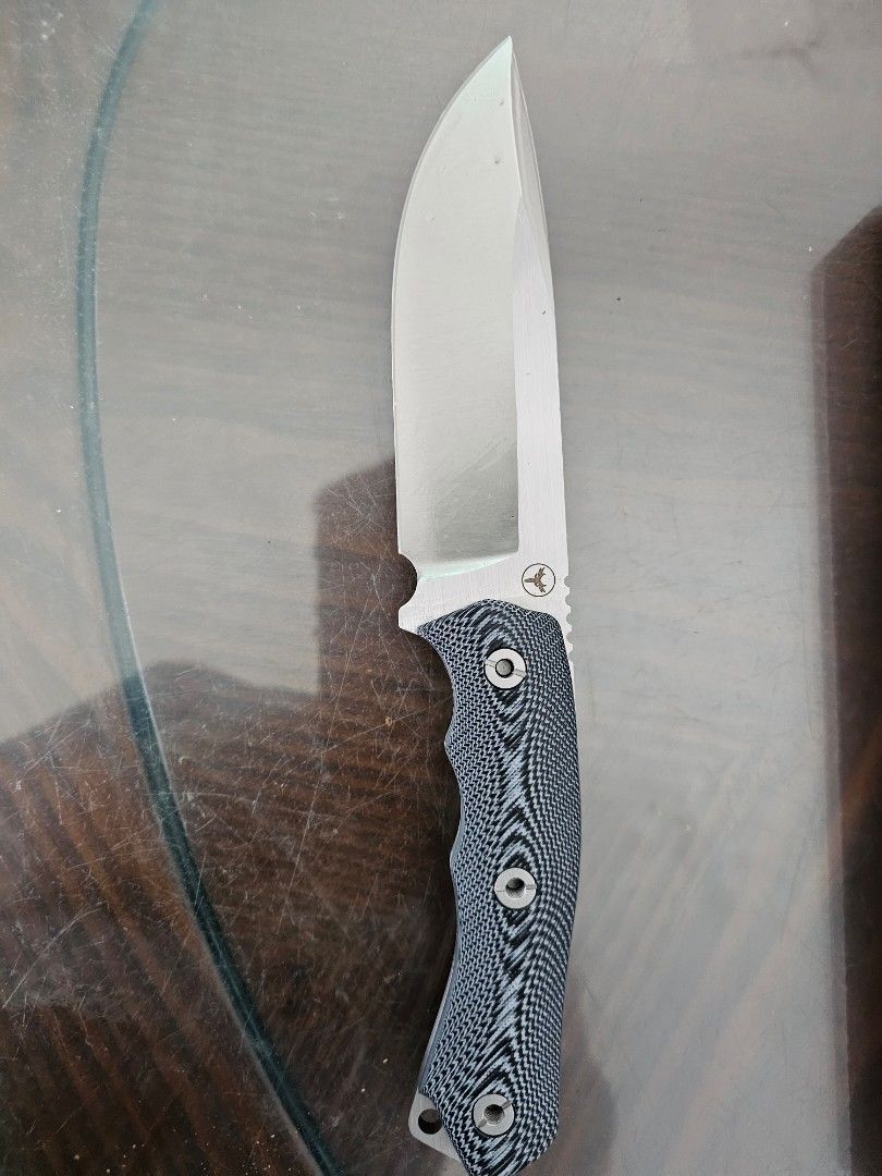 LENGREN Cruiser-272 Fixed Blade Knife with Sheath (Category: Knives & Chopping Boards) located in Tagbilaran City. Submitted by lugarpogi (Listing ID 1460930044, Image 2). Description: - LENGREN Cruiser-272 Fixed Blade Knife - Includes durable Kydex sheath - Razor-sharp blade, ready for action - Ergonomic handle for a secure grip - Original box included - Ideal for outdoor adventures, camping, survival, or as a collector's item.