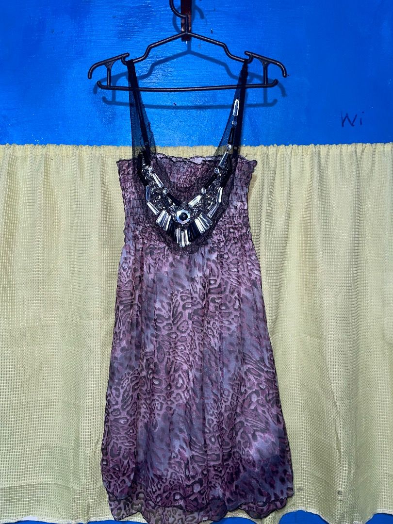 Leopard print (Category: Others Tops) located in Caloocan City. Submitted by jai_jai00 (Listing ID 1461053271, Image 1). Description: .