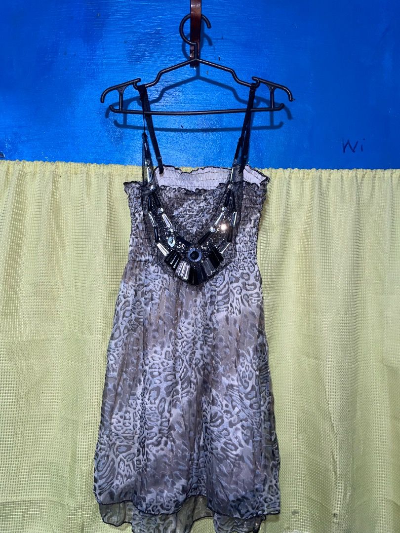 Leopard print (Category: Others Tops) located in Caloocan City. Submitted by jai_jai00 (Listing ID 1461053271, Image 2). Description: .