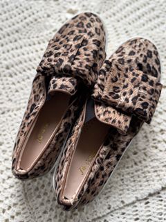 (Category: ) located in . Submitted by vintage_vogue6100 (Listing ID 1461003538, Image 1). Description: .