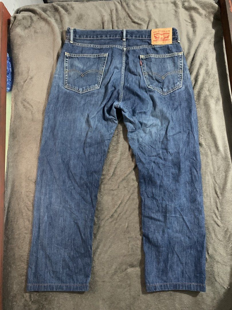 Levi's 505 Jeans W34 L34 (Category: Jeans) located in Manila. Submitted by fierceturtle-7be329 (Listing ID 1461035603, Image 1). Description: - Brand: Levi's - Model: 505 - Size: Waist 34, Length 34 - Color: Classic Blue Denim - Fit: Straight Fit - Condition: Good, with some fading on the front - Ideal for: Everyday wear.