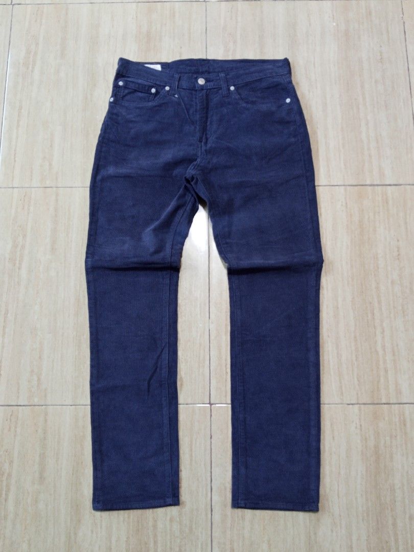 Levi's 511 Corduroy Pants Navy Blue (Category: Jeans) located in Glan. Submitted by cpaharodde48008 (Listing ID 1460962394, Image 2). Description: - Navy blue Levi's 511 corduroy pants - Classic straight fit - Comfortable corduroy material - Ideal for casual wear - Versatile and easy to style.