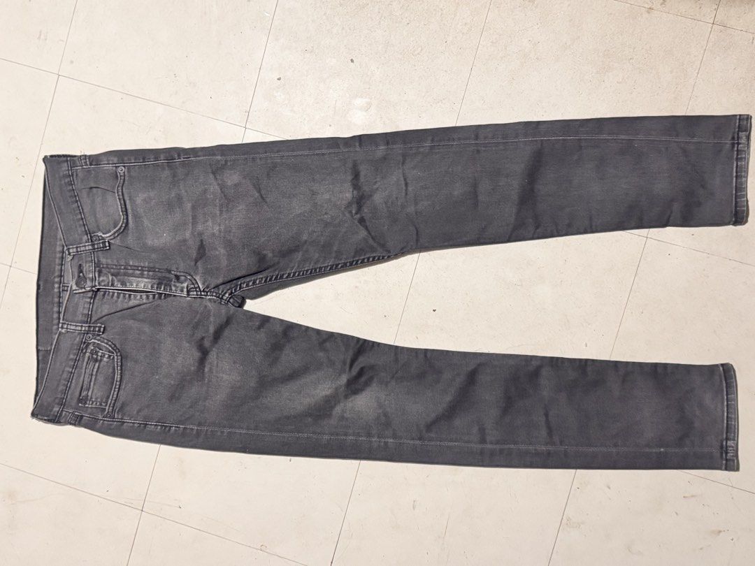 Levi's 519 Jeans Grey W33 L32 (Category: Jeans) located in Obando. Submitted by Wintermelonzzzz (Listing ID 1461088995, Image 1). Description: - Brand: Levi's - Model: 519 - Color: Grey - Size: 33 Waist, 32 Length - Style: Classic five-pocket - Closure: Button and zip - Features: Slightly faded denim look - Occasion: Great for casual wear.