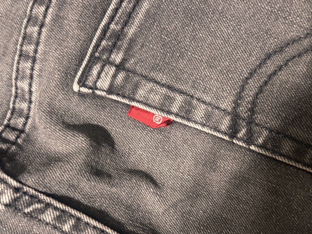 Levi's 519 Jeans Grey W33 L32 (Category: Jeans) located in Obando. Submitted by Wintermelonzzzz (Listing ID 1461088995, Image 3). Description: - Brand: Levi's - Model: 519 - Color: Grey - Size: 33 Waist, 32 Length - Style: Classic five-pocket - Closure: Button and zip - Features: Slightly faded denim look - Occasion: Great for casual wear.