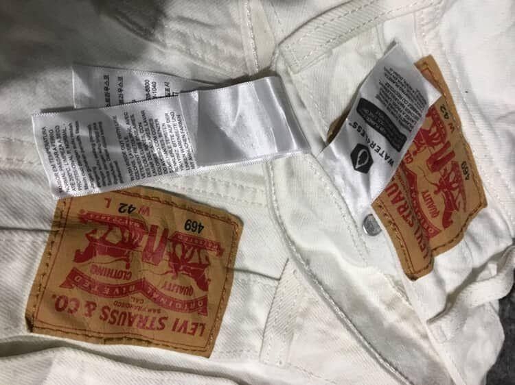 Levis 569 waterless Denim jorts (Category: Shorts) located in Manila. Submitted by historicthrift (Listing ID 1460931753, Image 2). Description: Size 42 -44 X 26 No issue asnew both 1500 Aspack 800 each.