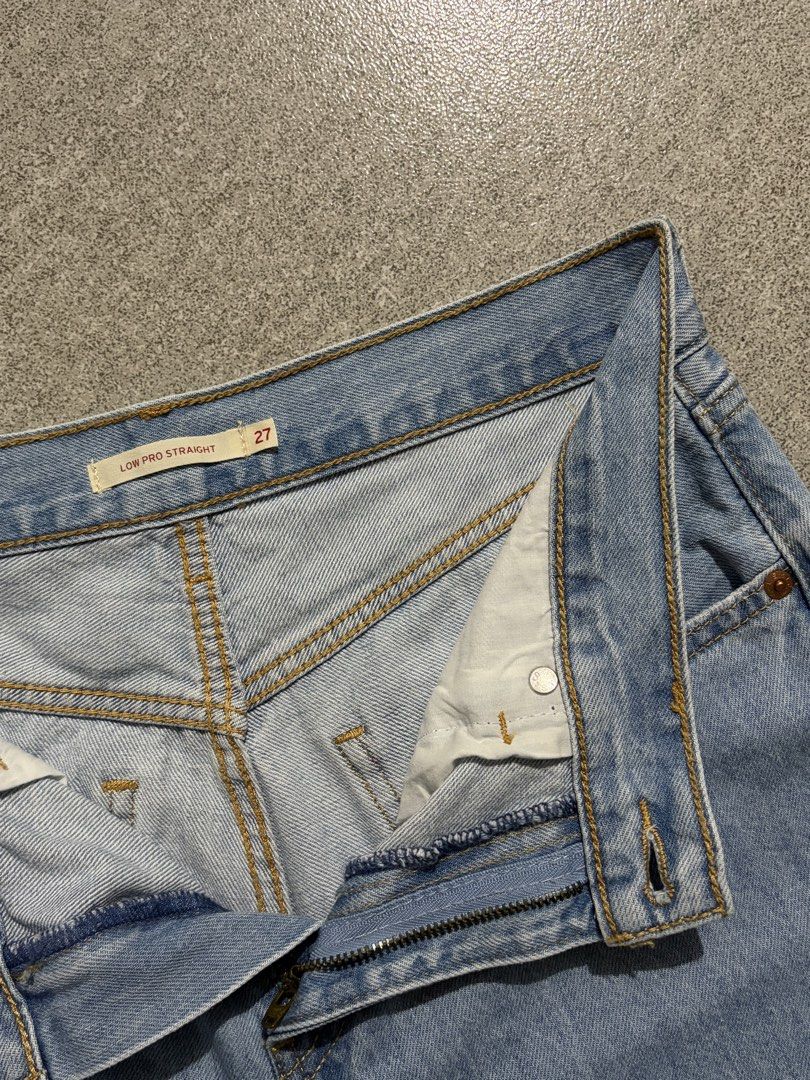 Levis Low Pro Straight (Category: Jeans) located in Talisay. Submitted by re_sell01 (Listing ID 1461073581, Image 3). Description: Levis Low Pro Straight Size 27 Waistline 32” Length 42.5” Leg 11” Hem 8” Non Stretch Non Alter Excellent Condition.