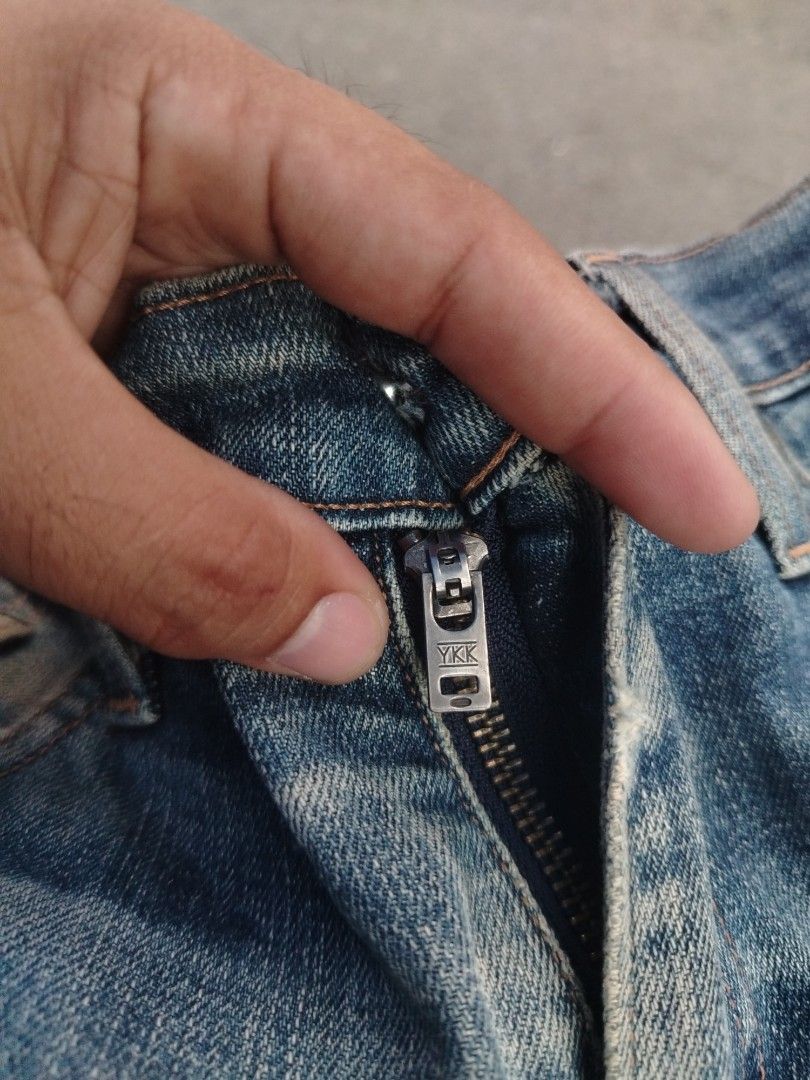 Levi's Made & Crafted 511 Jeans (Category: Jeans) located in Rizal. Submitted by gmpastoffi75031 (Listing ID 1461015184, Image 3). Description: - Levi's Made & Crafted 511 Jeans - dimes waist 32 length 40 - Classic blue wash - Features distressing and rips - Equipped with a YKK zipper - Perfect for everyday wear - Pre-loved but with plenty of life remaining.