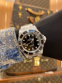 (Category: ) located in . Submitted by redrabbitluxury (Listing ID 1461023558, Image 1). Description: .