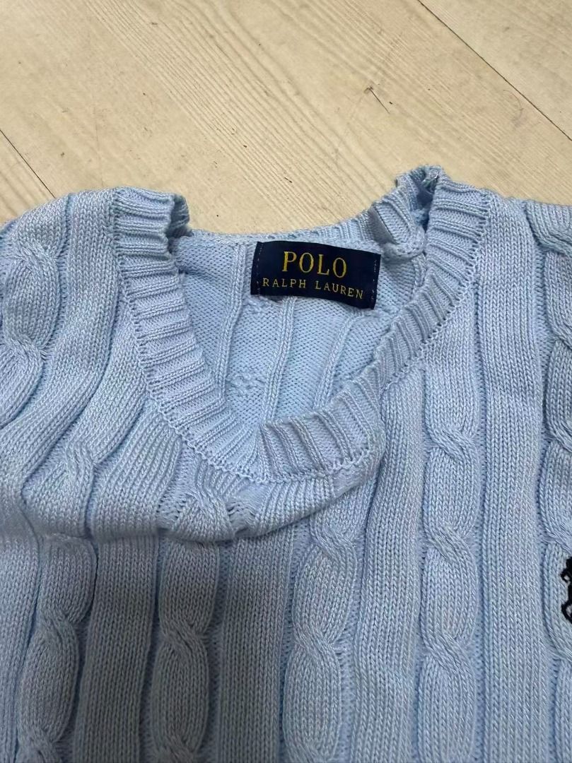 [Like New] Light Blue Knit Polo Top (Category: Activewear) located in Caloocan City. Submitted by coolearth_c6104a (Listing ID 1460930045, Image 2). Description: .