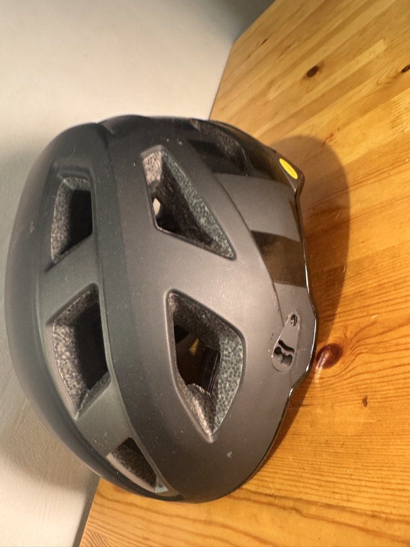 Limar Mountain Bike Helmet MIPS Matte Black (Category: Bicycles) located in Makati City. Submitted by dionne060 (Listing ID 1461040671, Image 2). Description: - Giro Mountain Bike Helmet - Sleek Matte Black Finish - MIPS Technology for Enhanced Safety - Adjustable Straps for a Perfect Fit - Excellent Ventilation to Keep You Cool - Ready for Your Next Trail Adventure!.