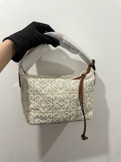 （分類：）位於 。 由 alainalesi 提交（商品編號 1460921751，圖片 1）。簡介： 。