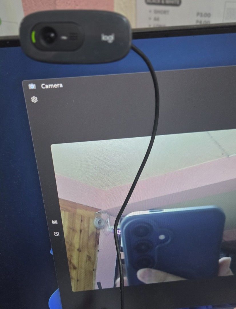 Logitech 720p Webcam (Category: Webcams) located in Buguias. Submitted by pufflydeclutter_ph (Listing ID 1460852518, Image 3). Description: Dina po nagagamit kasi may ibang ginagamit na webcam. Mainly used for homebased works and video calls. Issue: Signs of Usage only. - Logitech Webcam - No box - 720p Resolution - Ideal for video calls and streaming - Plug and Play setup - Excellent working condition - Selling due to upgrade 📌 ITEM DETAILS • C