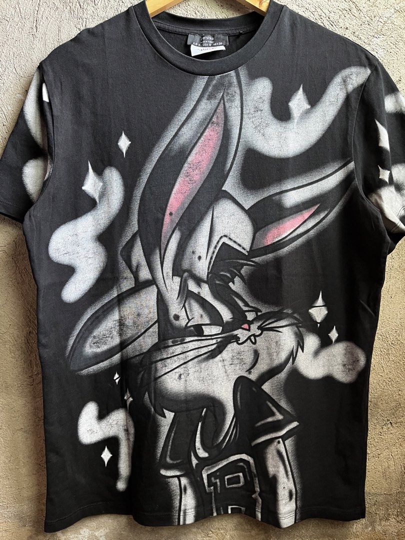 LOONEY TUNES BUGS BUNNY (Category: Tshirts & Polo Shirts ) located in Cagayan de Oro. Submitted by rewornthriftph (Listing ID 1460924659, Image 2). Description: width: 20.5 length: 28 medium | FITS also on small Color rate: 9.5/10 Issue: In EXCELLENT Condition See details and reference on slides Payment Methods: GCASH/JNT PLS MANAGE YOUR EXPECTATIONS. THRIFT ITEMS, NO CANCELLATION ₱1000.