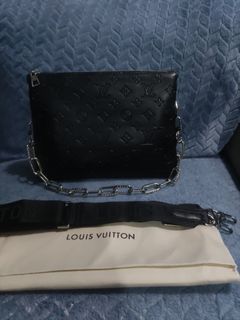 (Category: ) located in . Submitted by kluxurychoices (Listing ID 1461039621, Image 1). Description: .