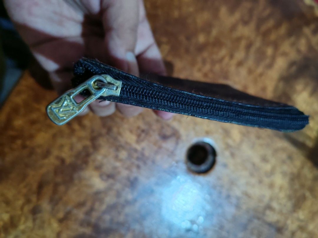 Louis Vuitton Damier Ebene Coin Pouch (Category: Luxury Bags & Wallets) located in Davao. Submitted by athenaprelovedph (Listing ID 1460935553, Image 3). Description: Louis Vuitton coin pouch - Classic Damier Ebene pattern - Zipper closure - Compact size for coins or small essentials.