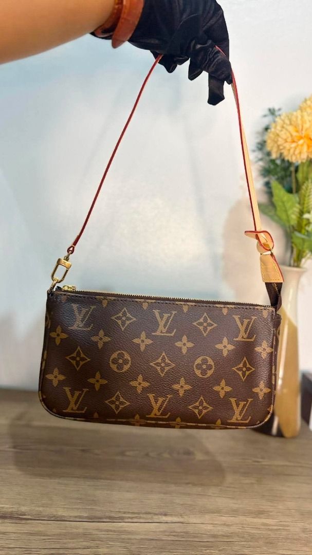 Louis Vuitton Monogram Pouch Bag (Category: Luxury Bags & Wallets) located in Caloocan City. Submitted by lovelj_2026 (Listing ID 1460944541, Image 1). Description: 9.9❗️Clearance Sale❗Sale❗ Promo Alert 🚨🚨 - Classic monogram canvas with leather trim - Secure zipper closure - Interior features card slots - Ideal for carrying essentials - Made in France.