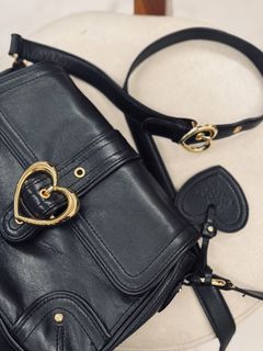 (Category: ) located in . Submitted by vintage_vogue6100 (Listing ID 1461073342, Image 1). Description: .